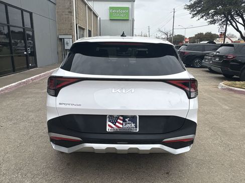 Used 2024 Kia Sportage EX image 13