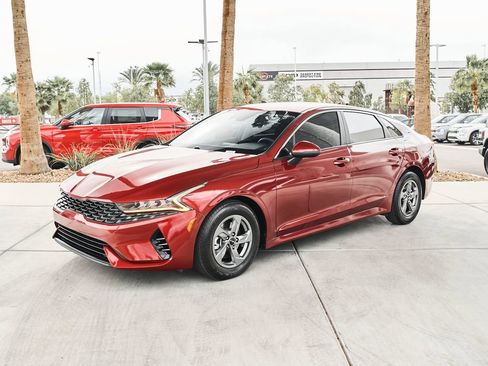 Used 2023 Kia K5 LXS FWD image 4