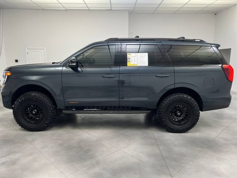Used 2025 Ford Expedition Tremor AWD/4WD image 5
