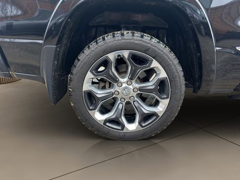 Used 2022 RAM 1500 Limited w/ Body-Colour Bumper Group image 24