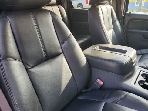 Used 2013 Chevrolet Avalanche LT w/ All-Star Edition image 34