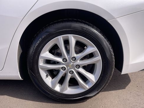 Used 2018 Chevrolet Malibu LT FWD image 10