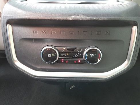 Used 2025 Ford Expedition Platinum w/ Driver's Package image 23