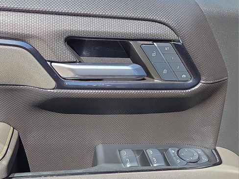 Used 2024 Chevrolet Silverado 1500 ZR2 w/ Technology Package image 13