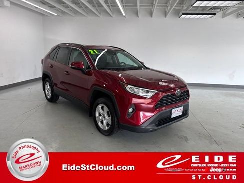 Used 2021 Toyota RAV4 XLE w/ XLE Grade Weather Package AWD/4WD image 1