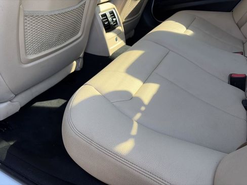 Used 2018 BMW 330i Sedan w/ Convenience Package RWD image 14