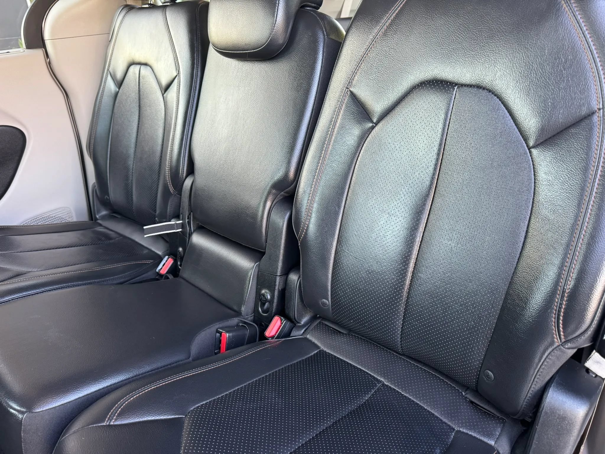 Used 2017 Chrysler Pacifica Touring-L Plus FWD image 31