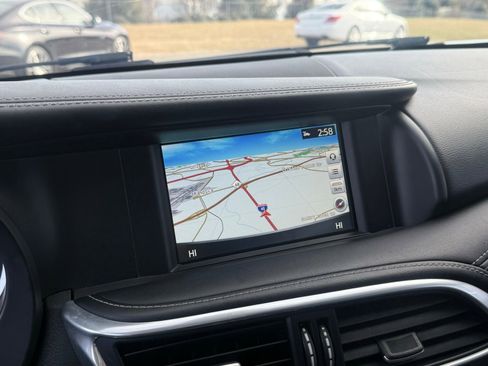 Used 2017 INFINITI QX30 image 38