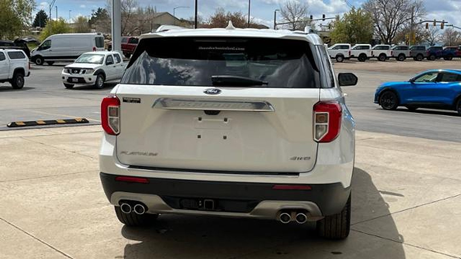 Used 2023 Ford Explorer Platinum w/ Technology Package AWD/4WD image 6