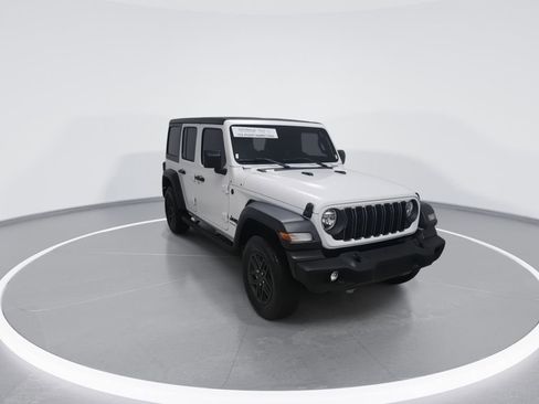 Used 2024 Jeep Wrangler Unlimited Sport AWD/4WD image 3