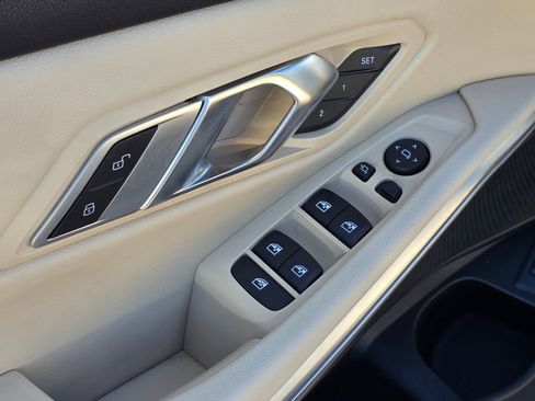 Used 2023 BMW 330i Sedan w/ Premium Package image 22