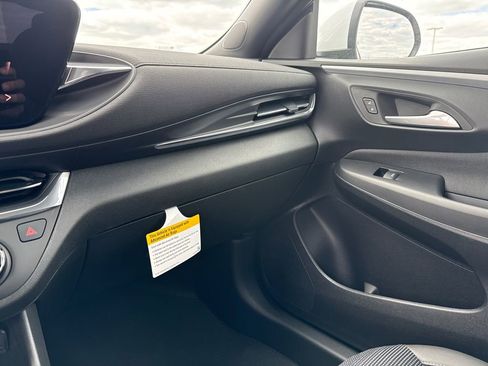New 2026 Buick Envista Preferred FWD image 24