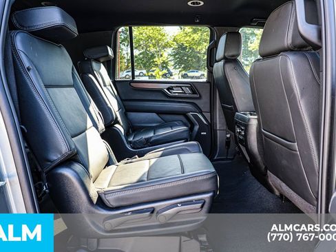 Used 2025 GMC Yukon XL Denali AWD/4WD image 23