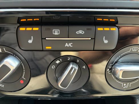 Used 2016 Volkswagen Jetta SEL w/ Lighting Package FWD image 23