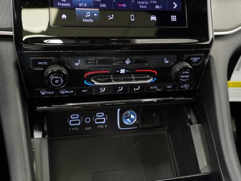 New 2026 Jeep Grand Cherokee Laredo AWD/4WD image 24