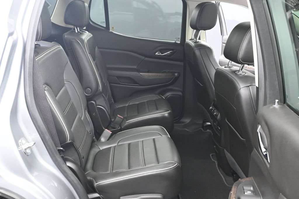 Used 2023 GMC Acadia Denali w/ Denali Technology Package AWD/4WD image 12