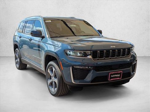 New 2026 Jeep Grand Cherokee Limited w/ Trailer Tow Package AWD/4WD image 6