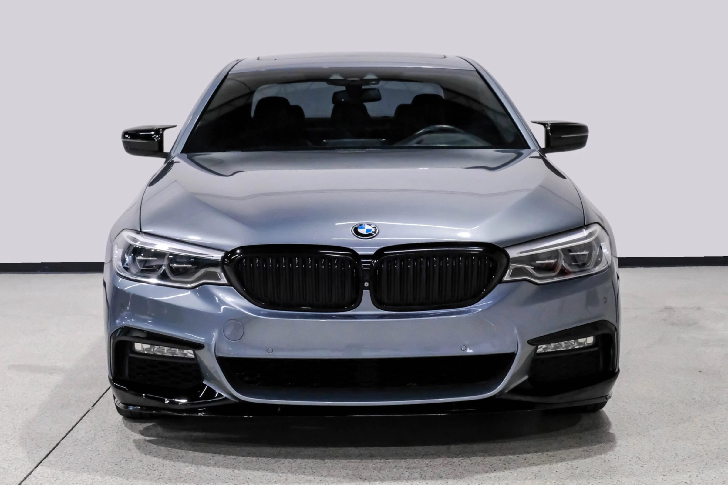 Used 2017 BMW 540i RWD image 3