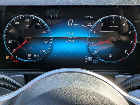 Used 2023 Mercedes-Benz GLB 250 GLB 250 image 12