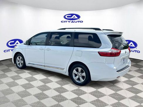 Used 2017 Toyota Sienna LE FWD image 7