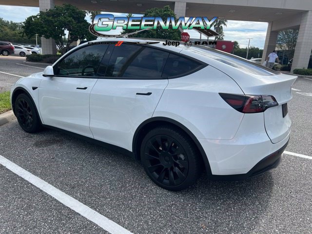 Used 2023 Tesla Model Y Long Range AWD/4WD image 5