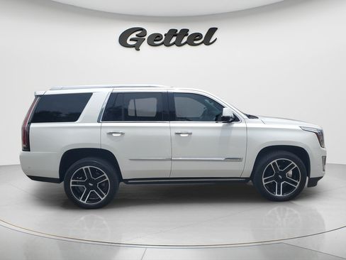 Used 2020 Cadillac Escalade Premium Luxury RWD image 4