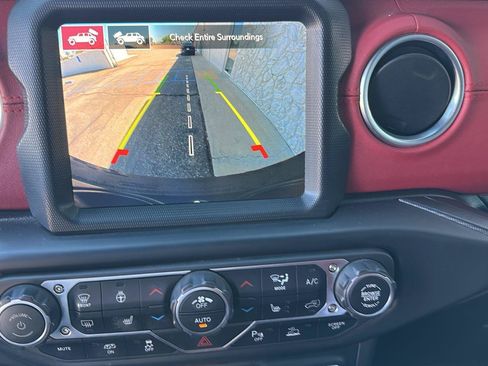 Used 2023 Jeep Wrangler Unlimited Rubicon 392 AWD/4WD image 39