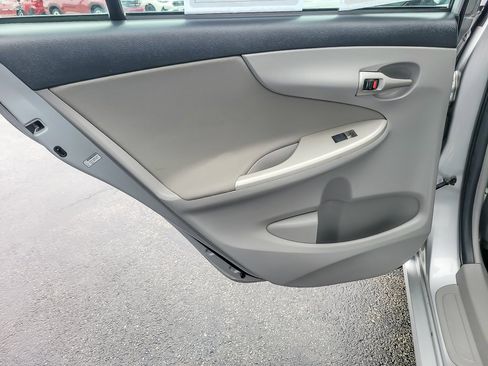 Used 2012 Toyota Corolla LE image 14