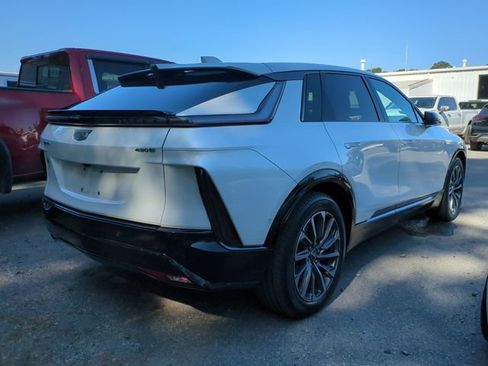 Used 2024 Cadillac Lyriq Sport RWD image 6