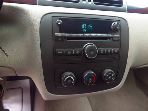 Used 2007 Buick Lucerne CX FWD image 9