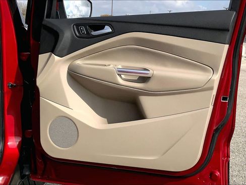 Used 2019 Ford Escape Titanium image 21