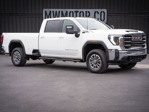 Used 2024 GMC Sierra 3500 SLE w/ SLE Convenience Package image 1