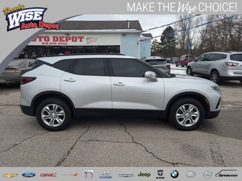 Used 2019 Chevrolet Blazer LT image 2