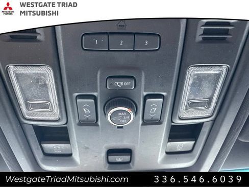 Used 2022 Chevrolet Suburban RST w/ Luxury Package AWD/4WD image 17