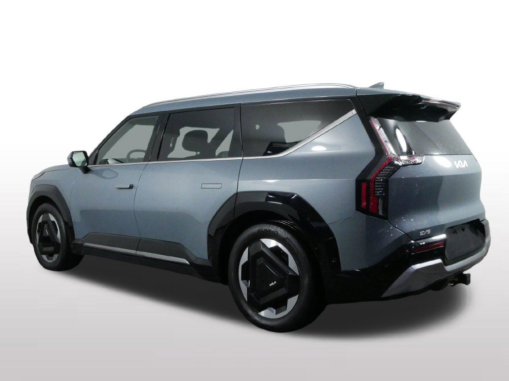 Used 2024 Kia EV9 Land AWD/4WD image 9
