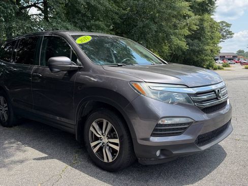 Used 2017 Honda Pilot EX-L image 3