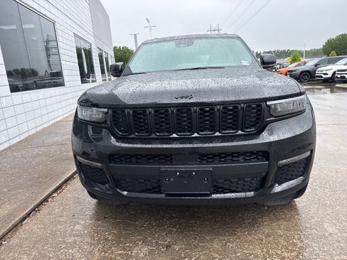 Used 2025 Jeep Grand Cherokee L Limited w/ Black Appearance Package image 2