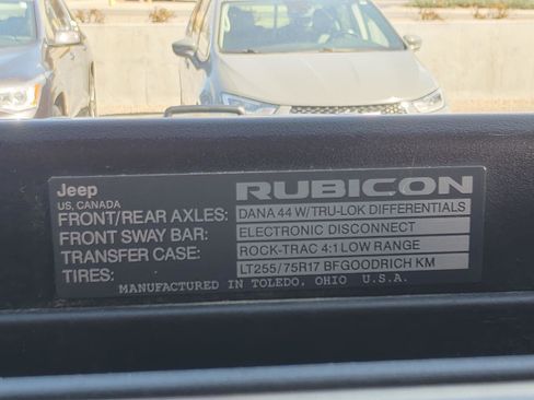 Used 2018 Jeep Wrangler Rubicon AWD/4WD image 17