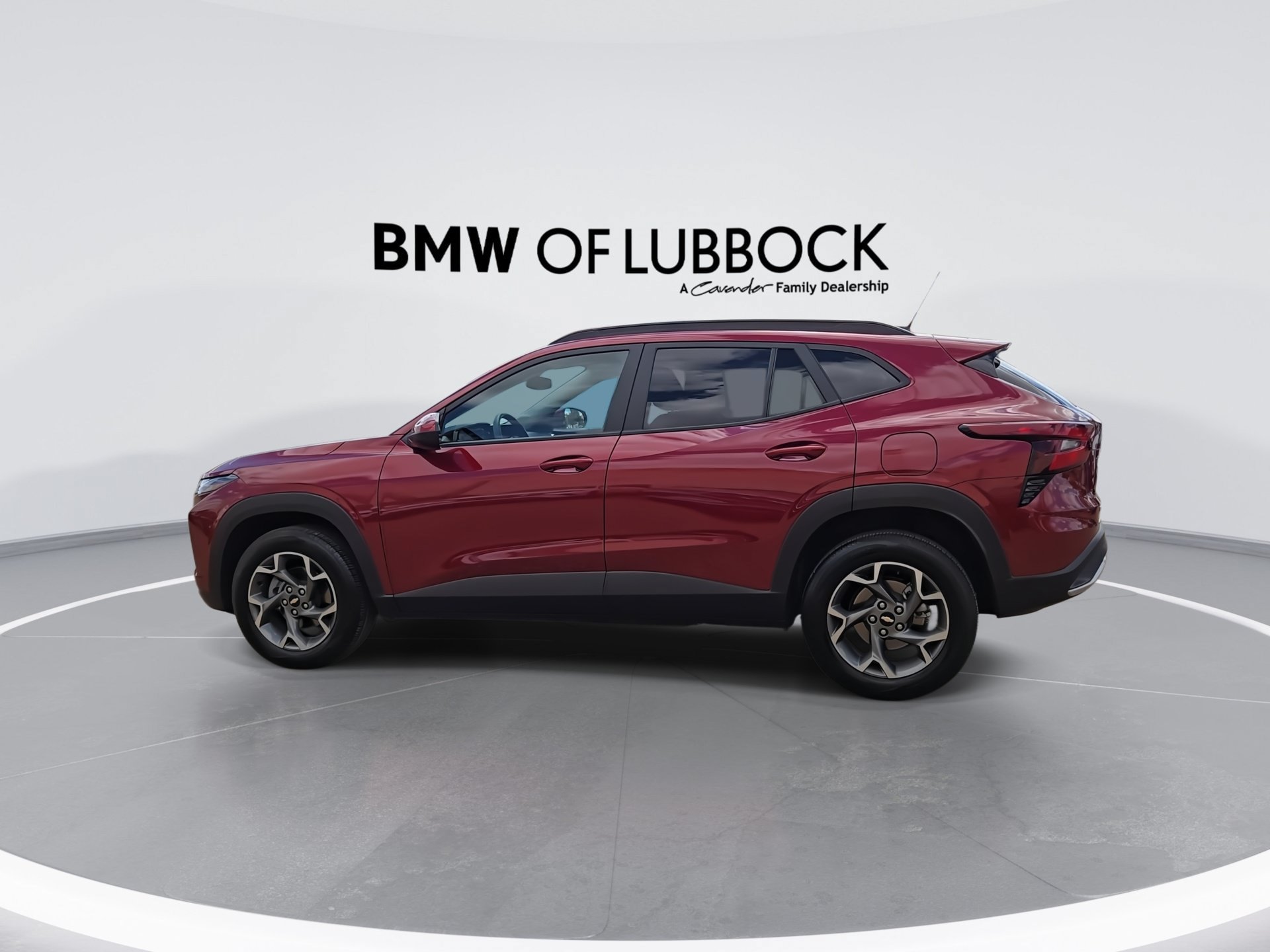 Used 2025 Chevrolet Trax LT FWD image 6
