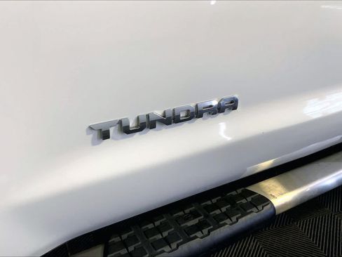 Used 2020 Toyota Tundra Limited w/ Limited Premium Package AWD/4WD image 10