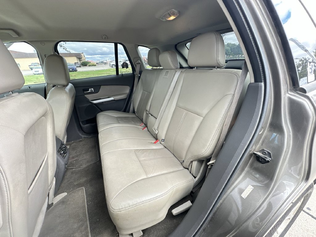 Used 2013 Ford Edge SEL FWD image 24