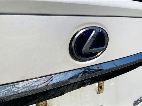 Used 2022 Lexus ES 300h w/ Premium Package image 31