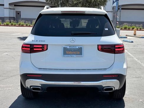 New 2026 Mercedes-Benz GLB 250 image 8