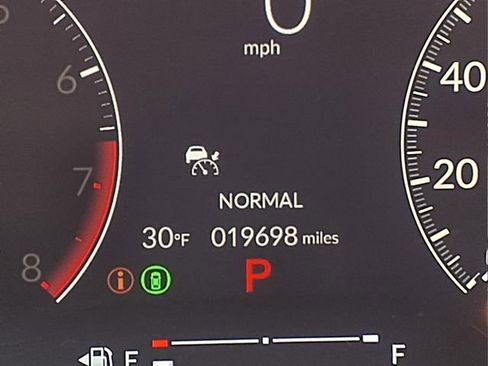 Used 2025 Honda Civic Sport image 23