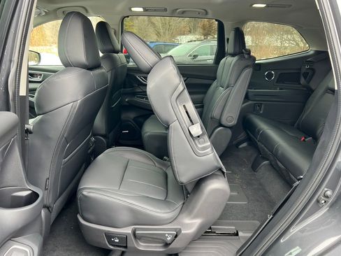 New 2026 Subaru Ascent Limited image 6