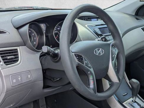 Used 2013 Hyundai Elantra GLS w/ Preferred Pkg FWD image 5