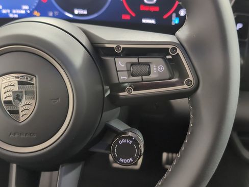 New 2025 Porsche Macan Turbo Electric image 29