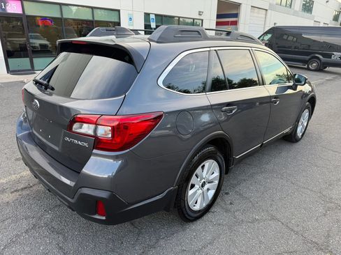 Used 2018 Subaru Outback 2.5i Premium AWD/4WD image 4