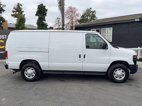 Used 2013 Ford E-350 and Econoline 350 Super Duty w/ PWR Group RWD image 9