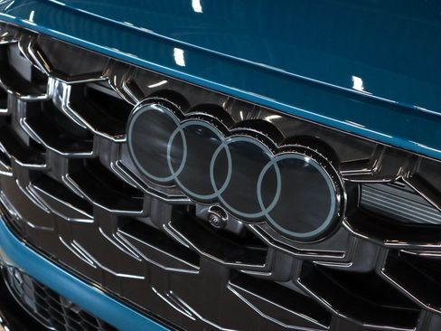 New 2026 Audi Q3 quattro 2.0T AWD/4WD image 33
